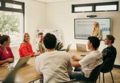 Nine Plus People 28 08 25 60 1