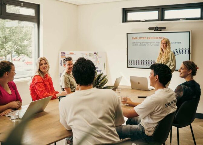 Nine Plus People 28 08 25 60 1