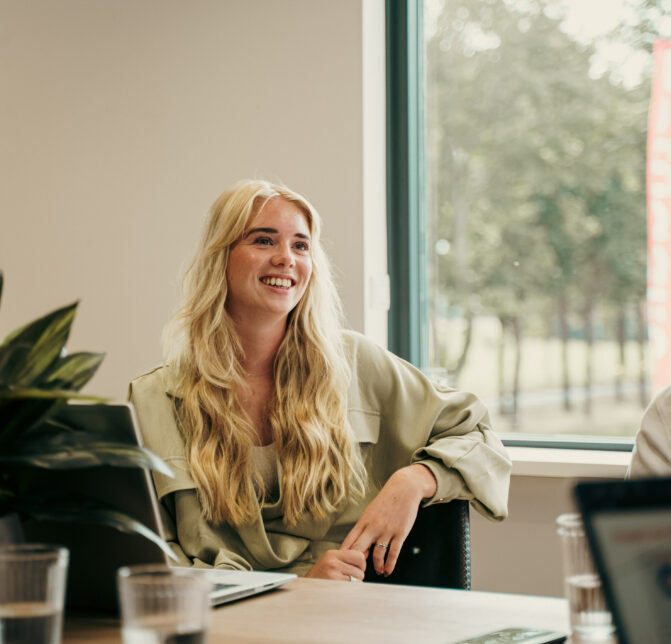 Nine Plus People 28 08 25 73